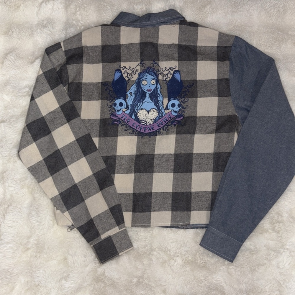 Corpse Bride Graphic Flannel 🧟‍♀️ - Picture 4 of 8